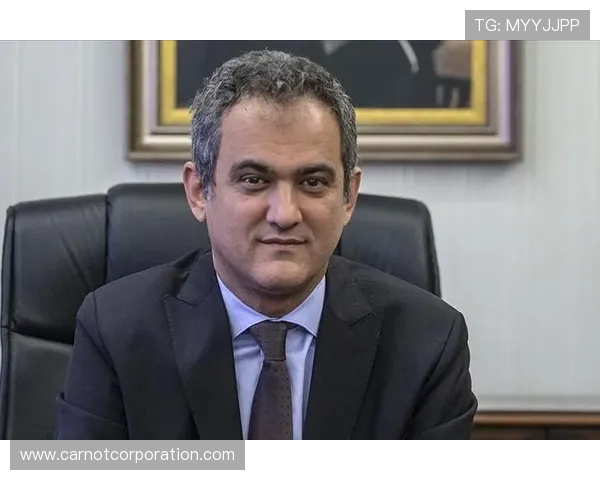 土耳其队官方严厉批评门将厄泽尔擅自离开训练营行为不可接受 土耳其队官方严厉批评门将厄泽尔擅自离开训练营行为不可接受